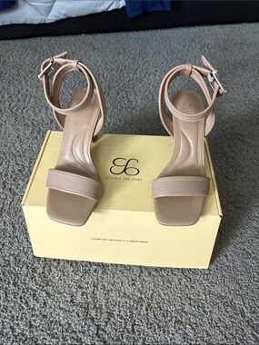 Cosy Island Women Ankle-Strap Sandals Nude Tan Apricot 7 cushion silver accents